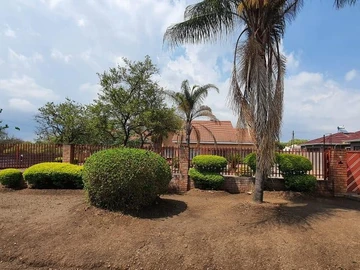 4 Bedroom House, Parklands  For Sale