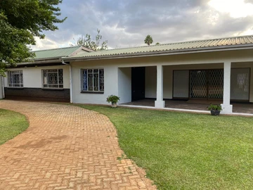 Stunning 4-Bedroom House with Borehole ,Mount Pleasant, Harare