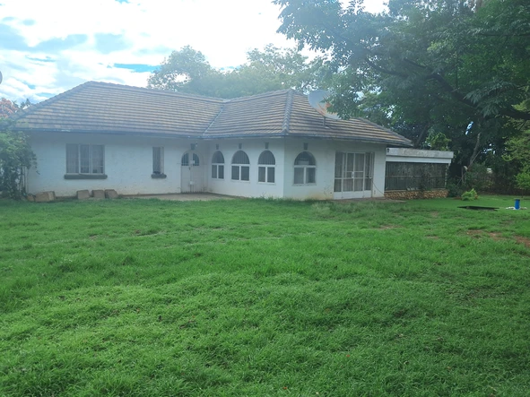 Developers dream -3 bedroomed house on 7 200 sqm