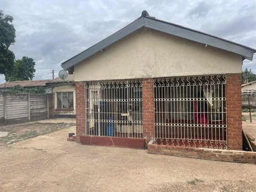 8 roomed house for sale in Mbare with deeds