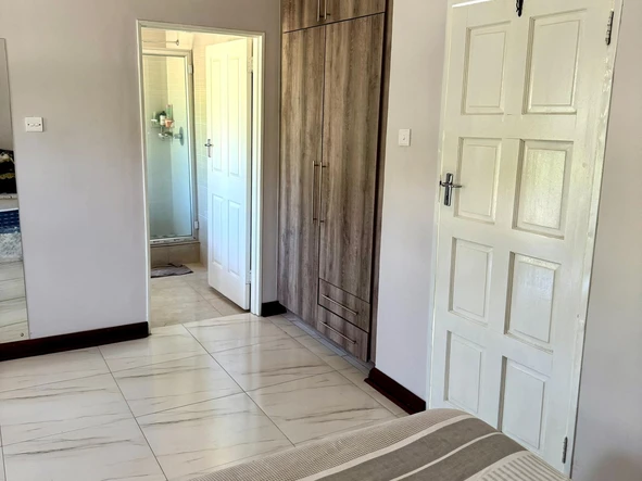 6-Bedroom Family Home for Rent in Umwinsidale, Harare with Borehole