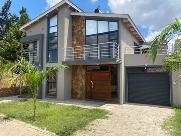 4-Bedroom Luxury Apartment for Rent in Highlands, Harare - Borehole Feature