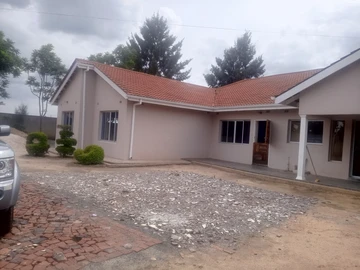 Neat modern house for sale in Westgate 