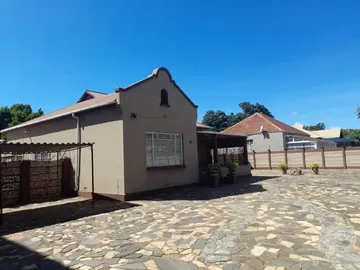 Family home sitting on a double stand in the CBD