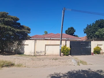 For Sale: Spacious 4-Bed, 2-Bath Home in Mainway Meadows, Harare