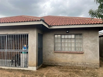 Spacious 4-Bed Home for Rent in Zengeza, Chitungwiza