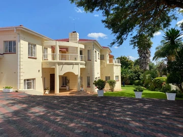 Luxurious 7-Bedroom, 5-Bathroom Furnished House in Gunhill, Harare, Pool & Borehole