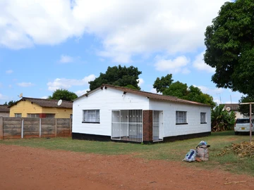 3 Bedroom House in Bindura , Chiwaridzo A choice of 2 Houses