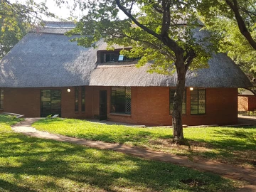 4 Bedroom House For Sale | Victoria Falls