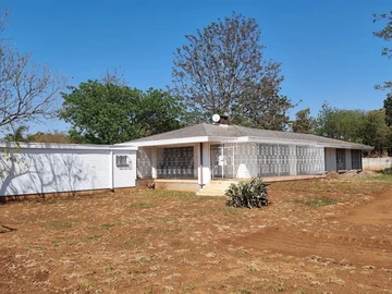 3 Bedroom House for Sale in Kumalo, Bulawayo East