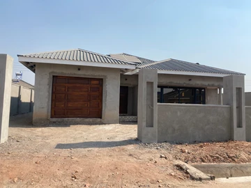 4-Bed Home for Sale in Mabvazuva, Ruwa - 400m², Borehole Inclusive