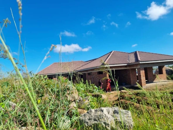 Charming 3-Bedroom House for Sale, Prime Location in Zimre Park, Harare East