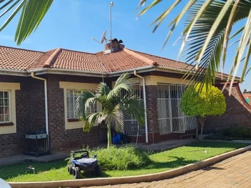 3Bed Cluster House for Sale in Waterfalls, Harare with Numerous Amenities