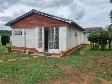 Quaint 2BR Cottage with Borehole in The Grange, Harare for Rent