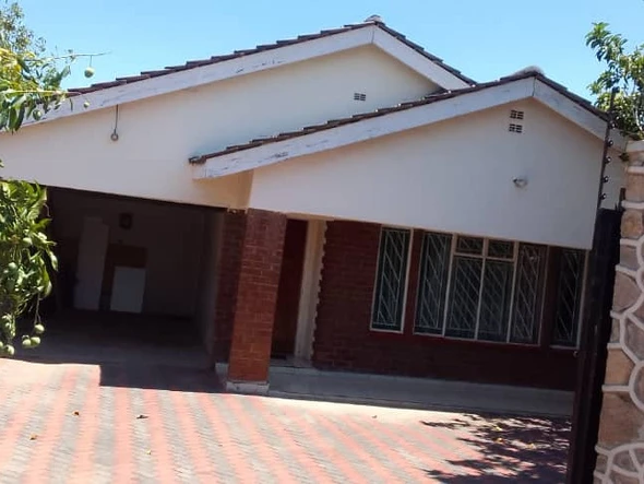 4-Bedroom House for Sale in Mainway Meadows, Harare