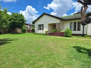 Charming Sunridge 3-Bed Home with Borehole on 1100m² Land