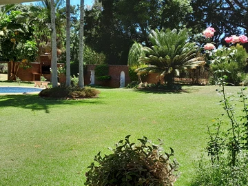 Stunning 5-Bedroom House with Pool and Borehole in Borrowdale, Harare