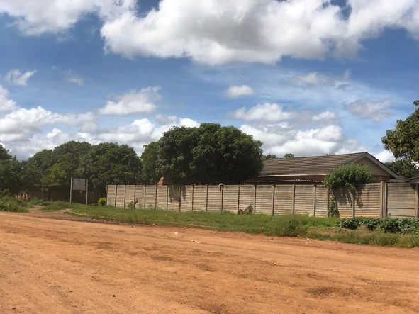 Prime 300sqm Stand for Sale in Paradise Park Extension, Gweru - US$9,500