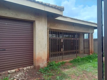 4-Bedroom House with Borehole in Dzivarasekwa, Harare for sale