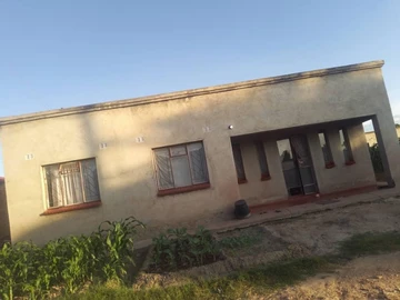 Property for Sale: 3-Bedroom Home in Chiedza, Karoi