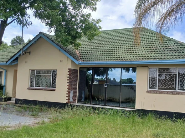 Elegant 4-Bed Home with Modern Amenities in Hillside, Harare