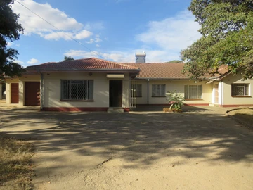  Luxurious 5-Bedroom Home