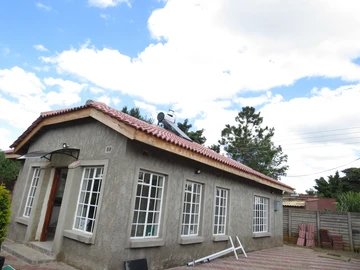 2-Bed Apartment with Borehole in Upscale Borrowdale West, Harare