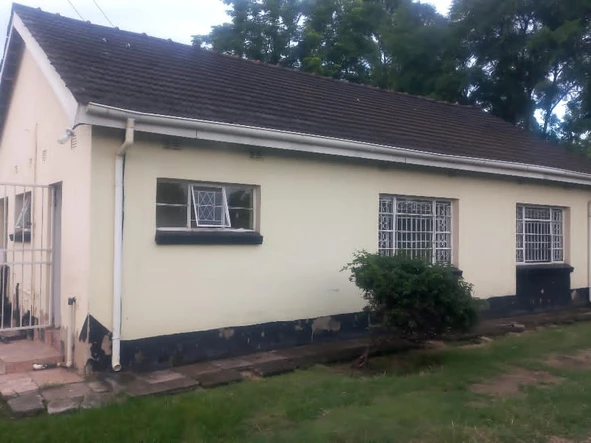 Charming 3-Bed Home in Mabelreign with Lush Garden & Amenities