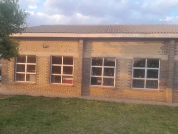 Commercial Property for Sale, Mabvuku turn off, Mutare road, Harare - 4418 m² Land, Borehole