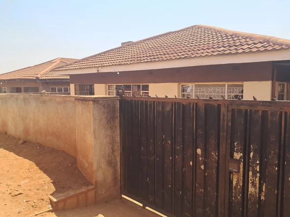 5 bedroomed full house