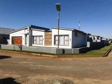 Garden Flat, Phoenix Lifestyle Gardens, Ascot, Bulawayo