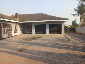 Stunning 5-Bed Home in Windsor Park, Ruwa 