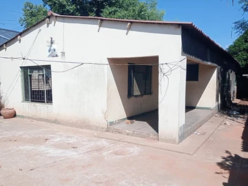 4-Bedroom House for Sale in Victoria Falls, Matabeleland North