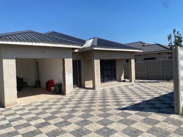 4-Bed Family Home for Sale in Kutandara, Harare West