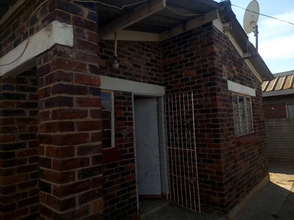 House for sale in Unit G Chitungwiza