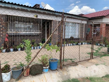 Mufakose house for sale