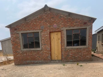 2-Bedroom House for Sale in Cowdray Park, Bulawayo