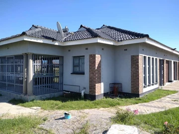 4-Bedroom House with Borehole in Rockview, Harare East for Sale