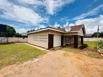 3-Bedroom, 2-Bathroom House in Zimre Park, Harare with Borehole