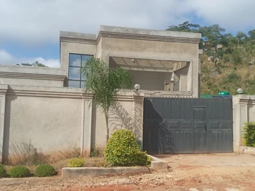 5-Bedroom Home with Borehole in Crowhill Views, Harare North