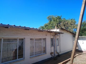 4-Bedroom Splendid Home with Modern Features in Kumalo, Bulawayo for Sale