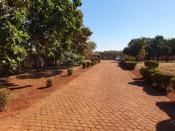 Charming 3 Bed, 2 Bath Cottage in Gletwin Park, Harare with Borehole