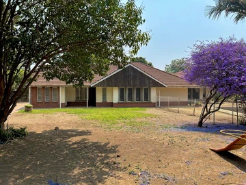 Home in Marlborough, Harare West, Pool & Borehole, 4000 m² Land