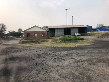 Kwekwe Warehouse & Factory with Utilities for Sale