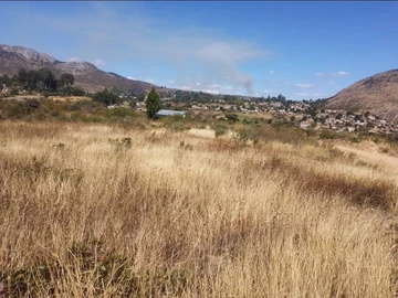 Nyanga Devchards Commercial Stand For Sale 