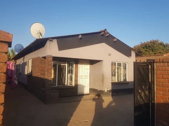 Family Home in Glen View, Harare with Modern Amenities