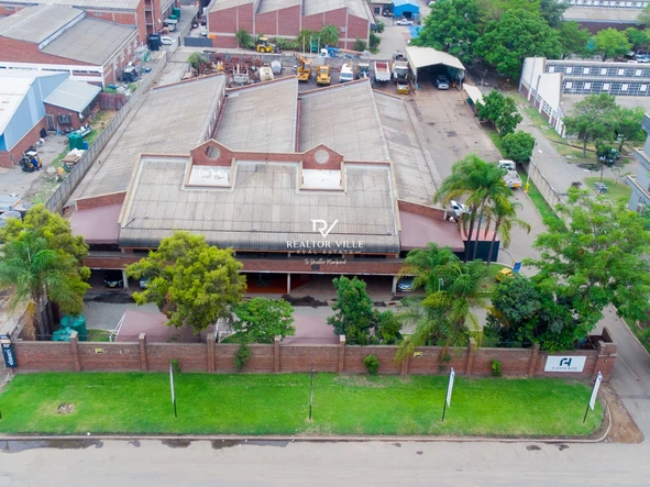 Industrial property for sale in a prime area