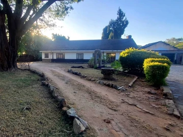 Solid house fit for Commercial Use Just Off Seke Rd Hatfield..