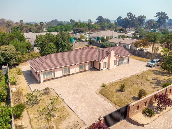 Expansive House for Sale in Windsor Park, Ruwa – Ideal Location Close to Mutare Road