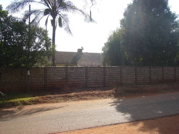 3-Bedhouse,3 bed cottage,prolific Borehole in Upper Hillside along Glenara road frontage 